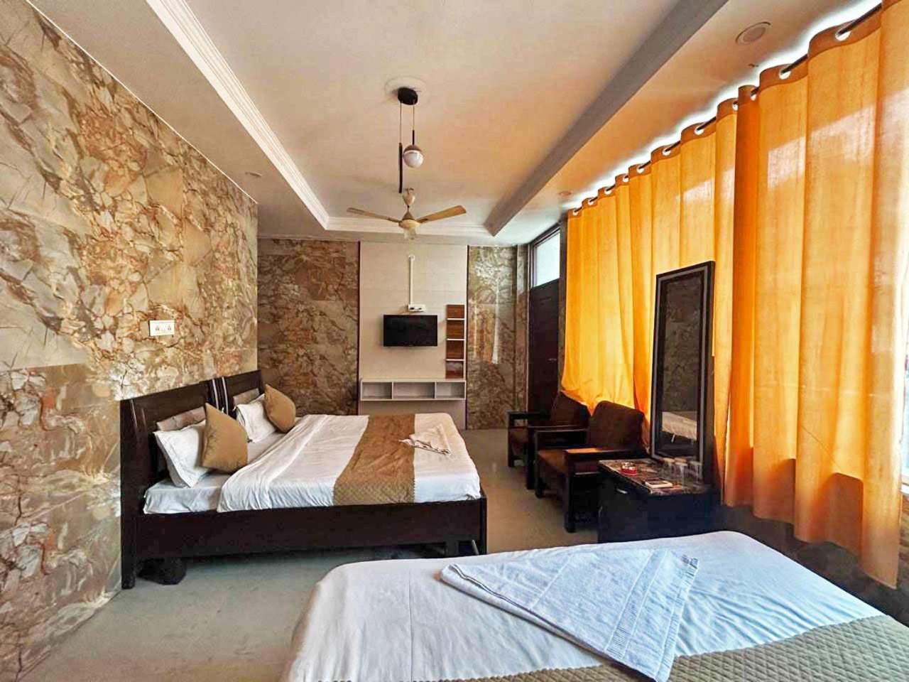 Hotel Dev Ganga Rishīkesh Exterior foto