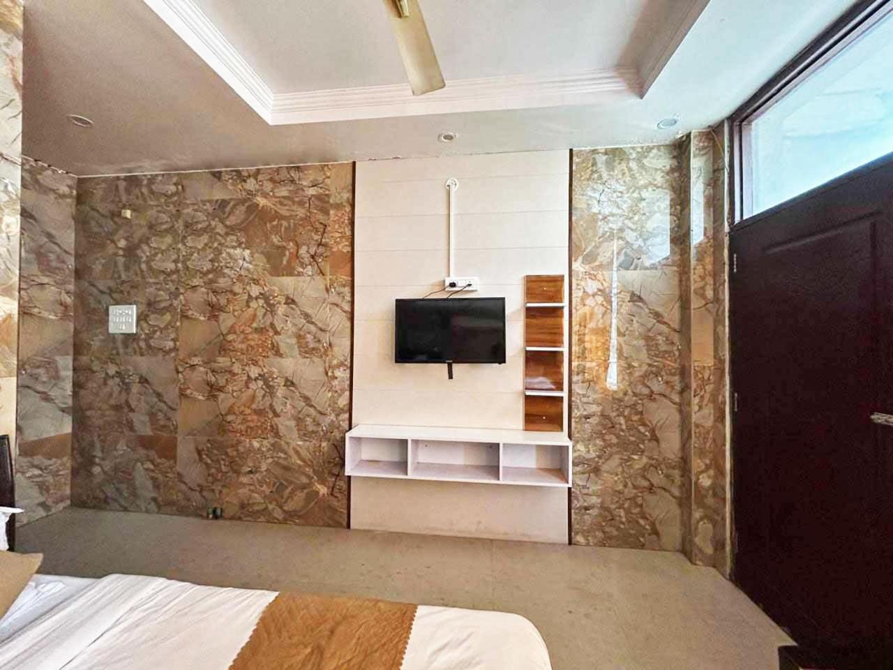 Hotel Dev Ganga Rishīkesh Exterior foto