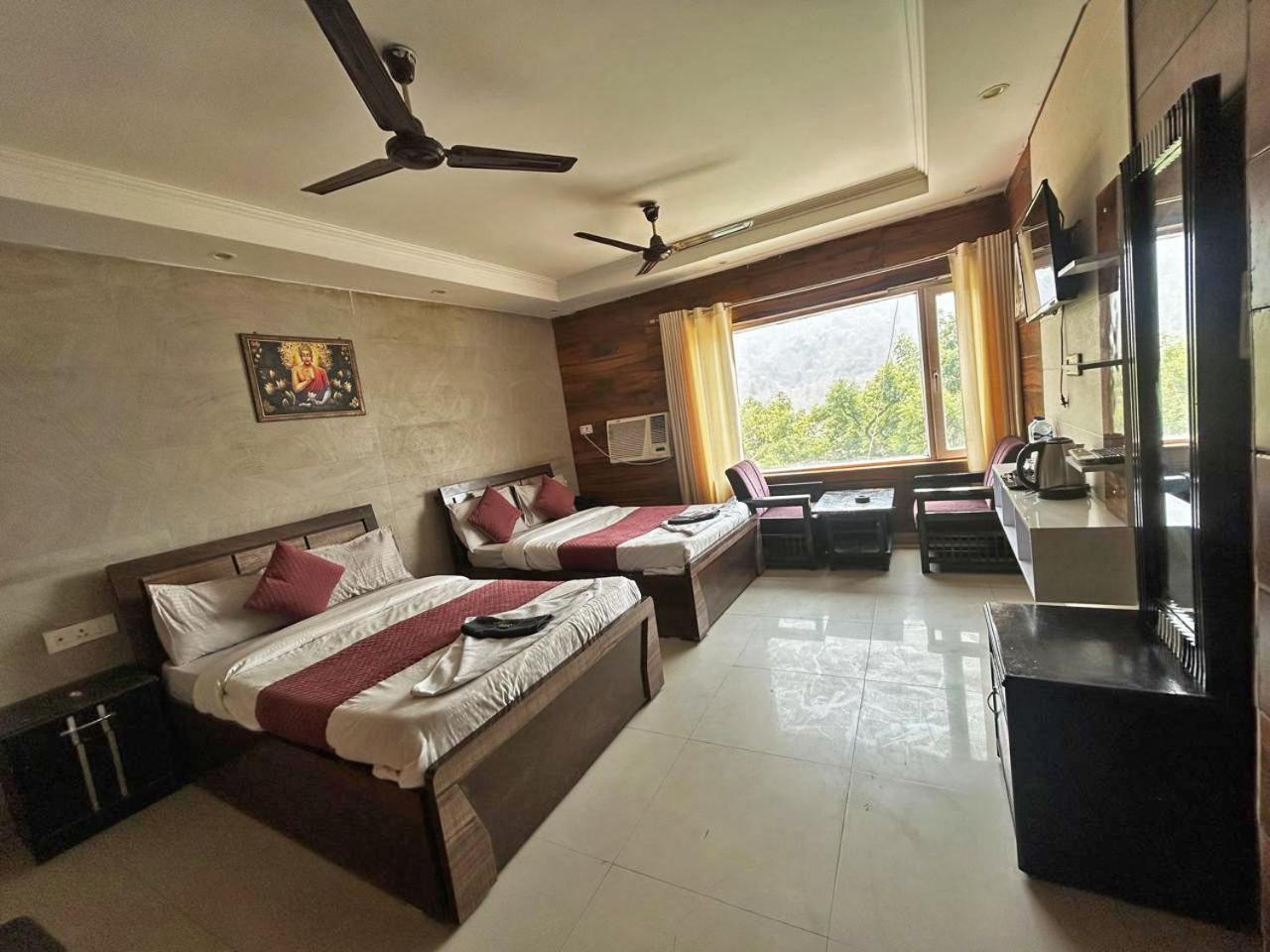 Hotel Dev Ganga Rishīkesh Exterior foto
